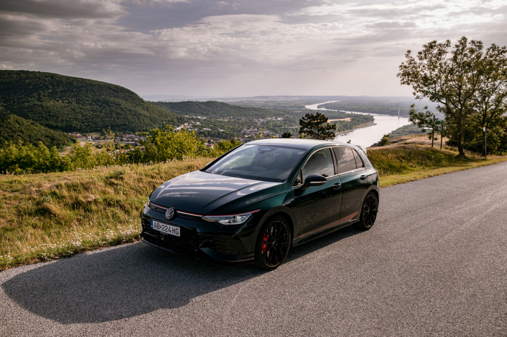 Volkswagen Golf GTI EDITION 50